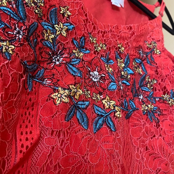 MINE Red Floral Sheer & Lace Off The Shoulder Top - Picture 2 of 3